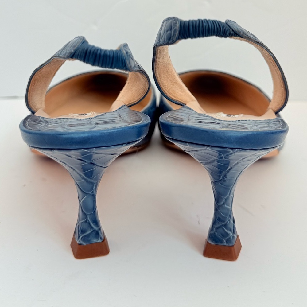 Manolo Blahnik Vintage Dark Blue Alligator Leather Carolyn slingback pumps EU 41 - Picture 7 of 9